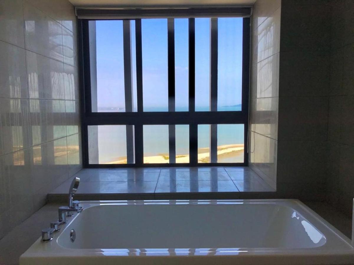 Appartement Imperio,Res - Modern -- Luxury -- Seaview à Malacca Extérieur photo